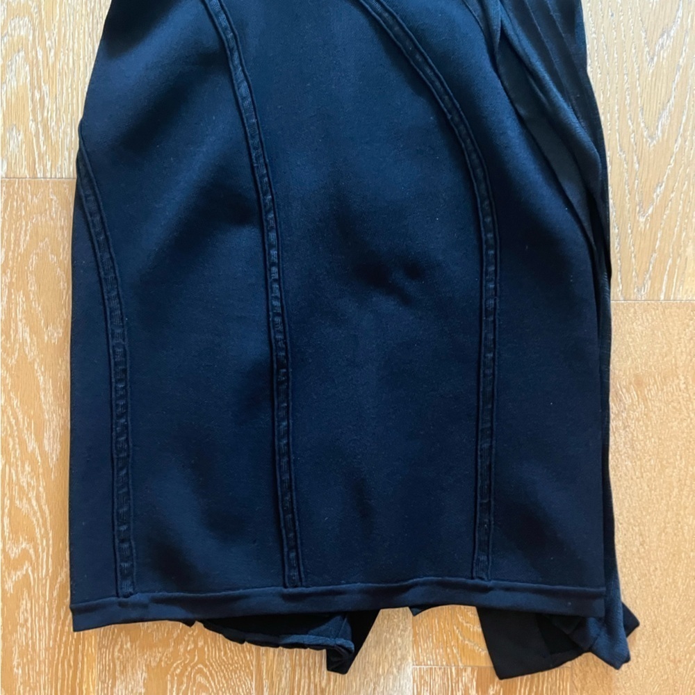 Beautifully structured black mini asymmetrical dress Zac Posen - Picture 4 of 17